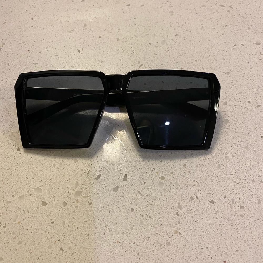 Brand new oversized square sunglasses